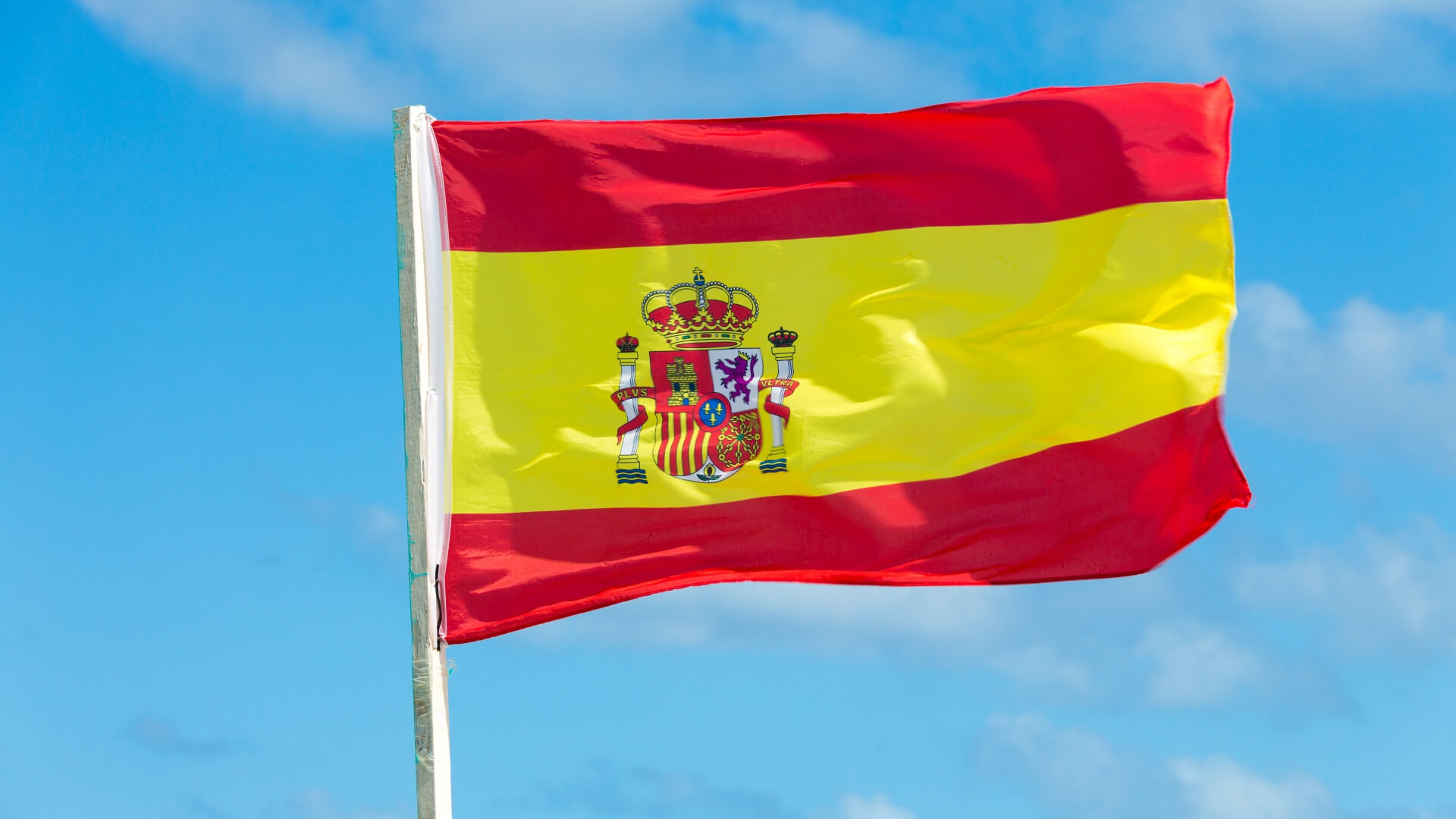 Spain to give outsourced workers the same rights as employees