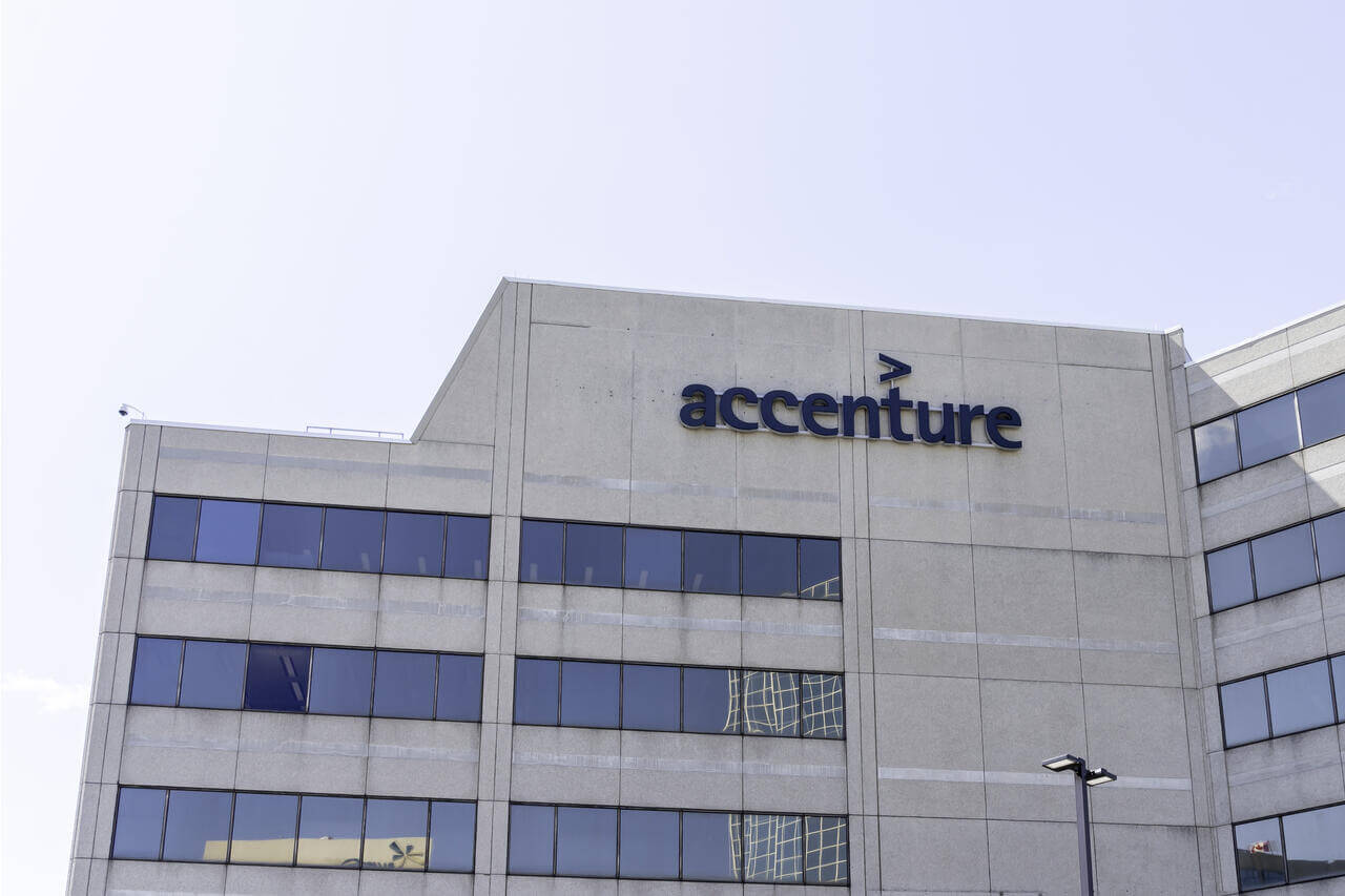Accenture acquires CS Technology while finalizing another merger with Trivadis AG
