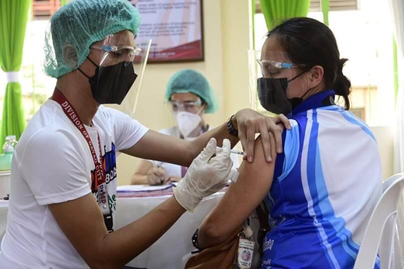 Almost 2K BPO employees in Davao received COVID-19 vaccine