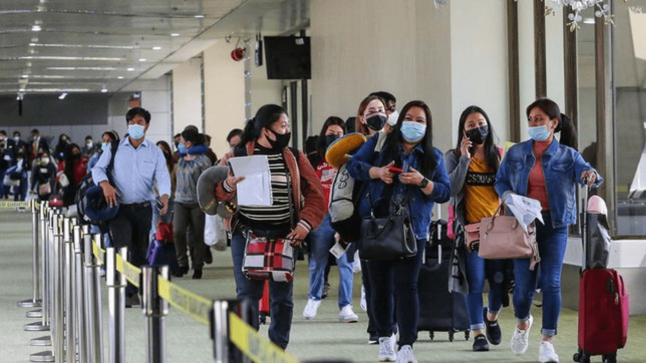 PH reports its first two Omicron cases, bans flights from 8 countries