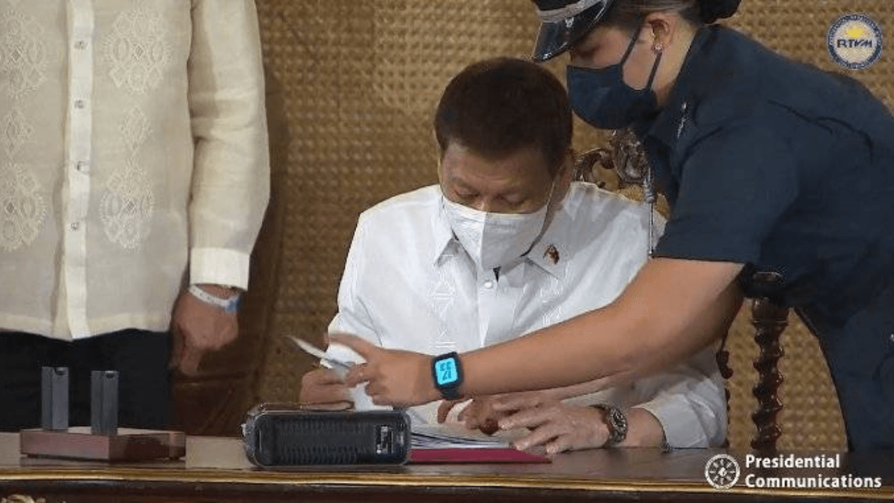 Duterte signs PSA amendment