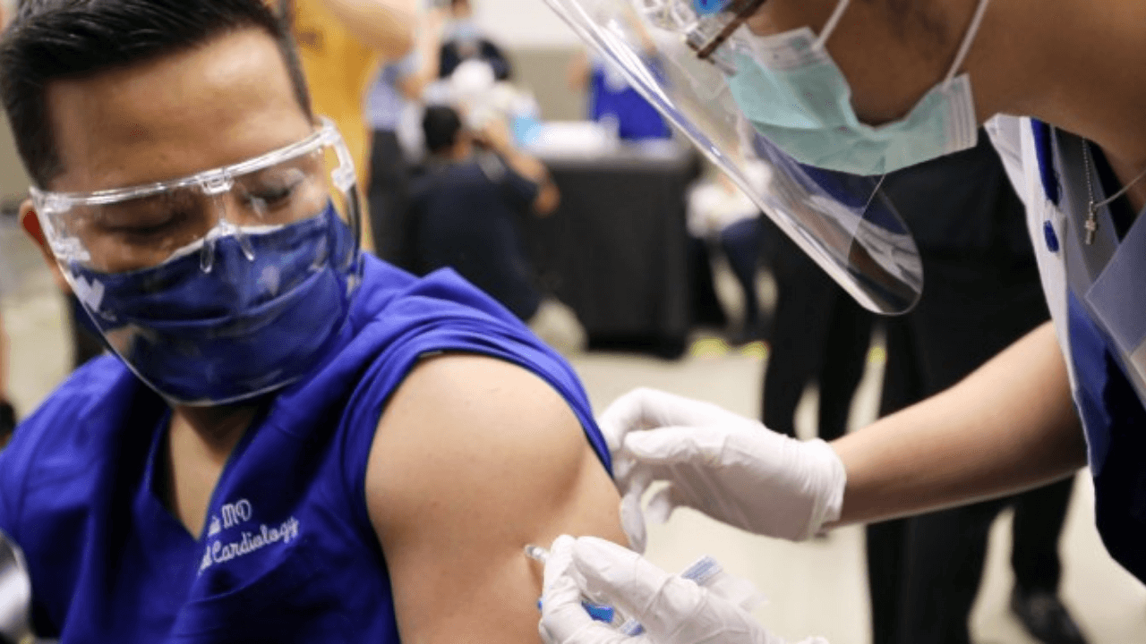 Gov’t rolls out in-office vaccination drive, BPO office among first to benefit