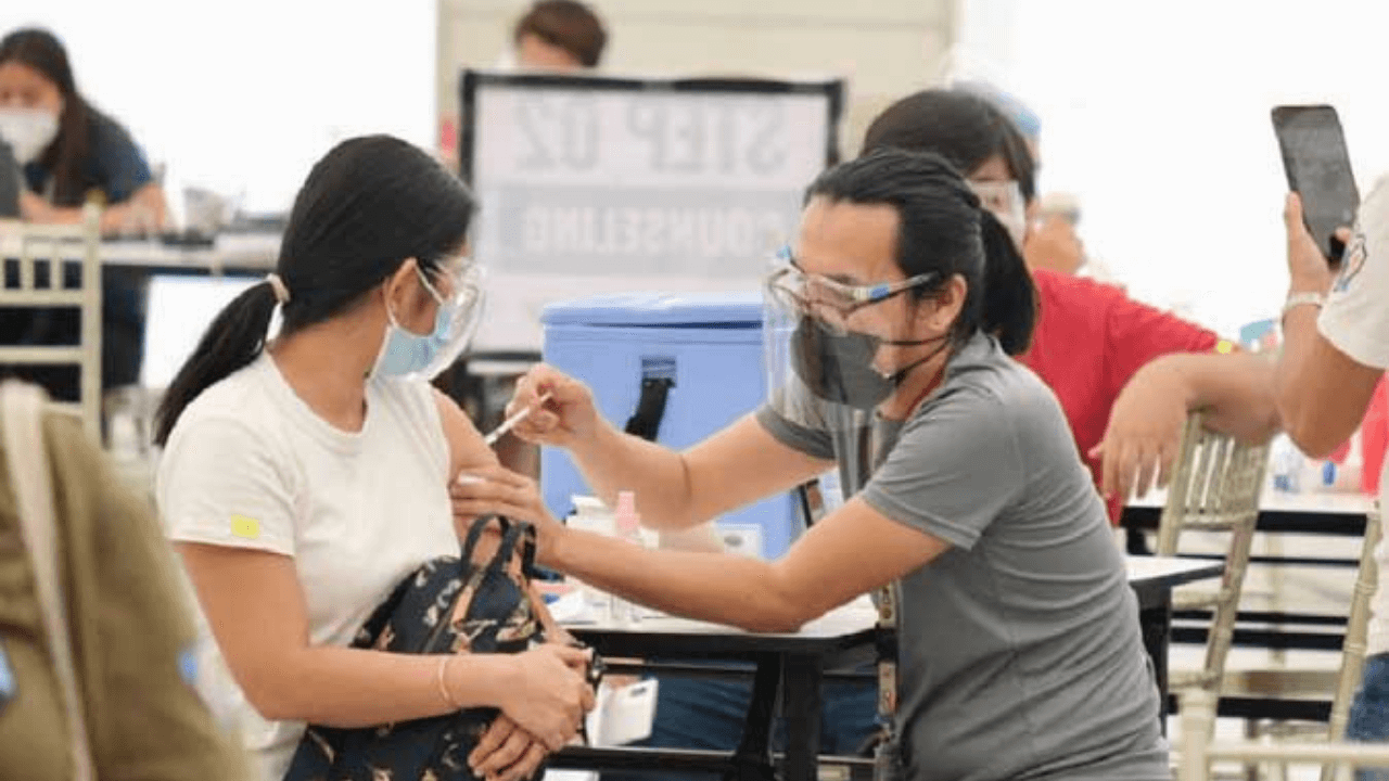 BPO workers benefit from Davao City’s office vaccination drive