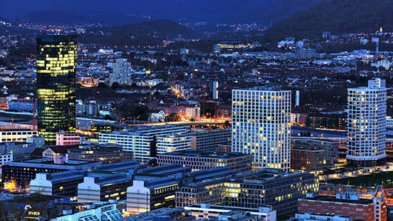 Job ads in Switzerland up 1.5% in April