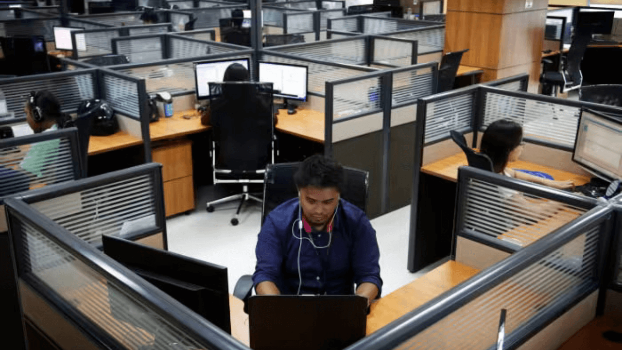 Firms could ride provincial move of BPO workers —- IBPAP