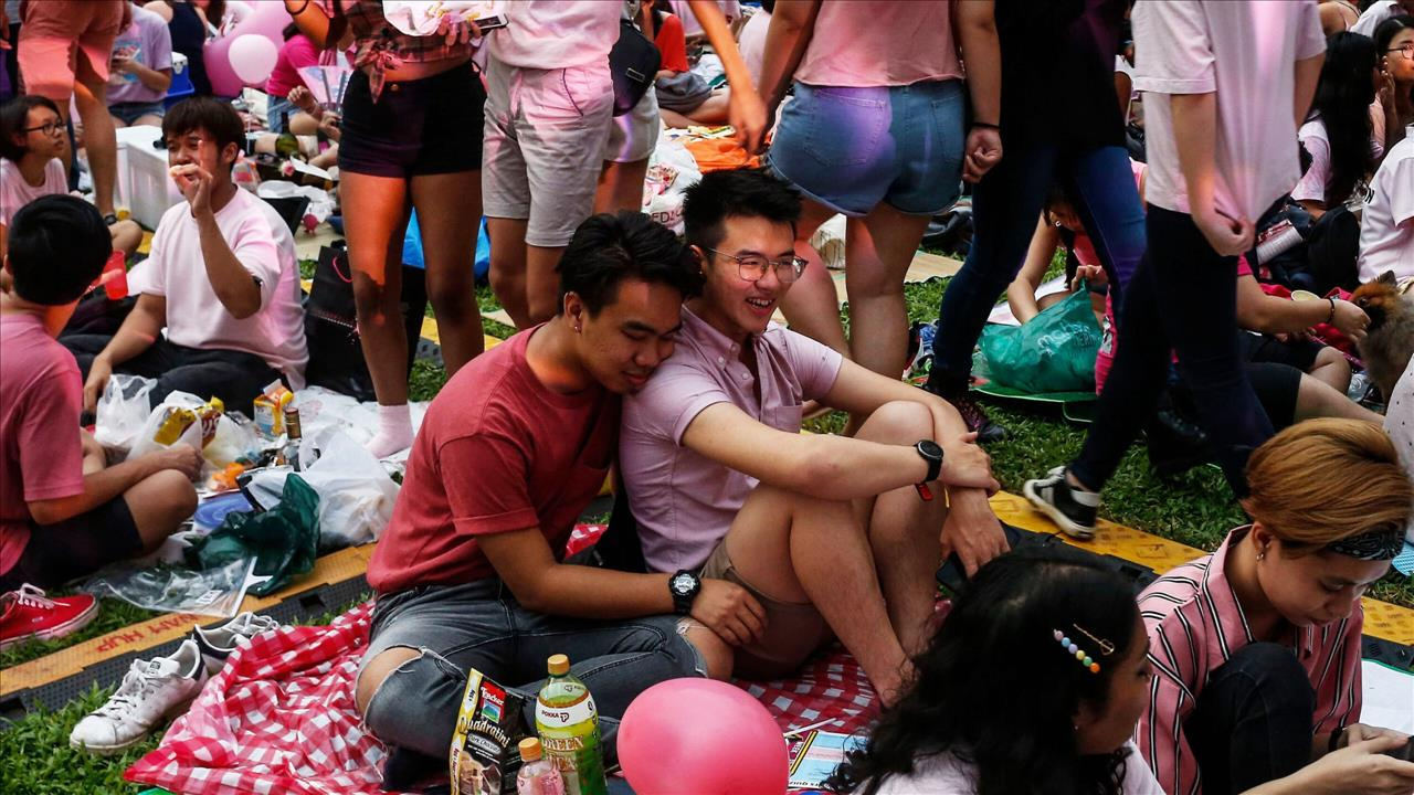 Singapore to repeal same-sex law to attract top global talent