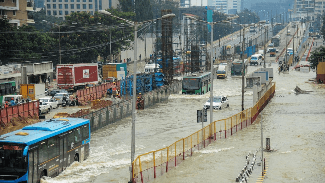 Torrential rains heavily flood India’s IT hub