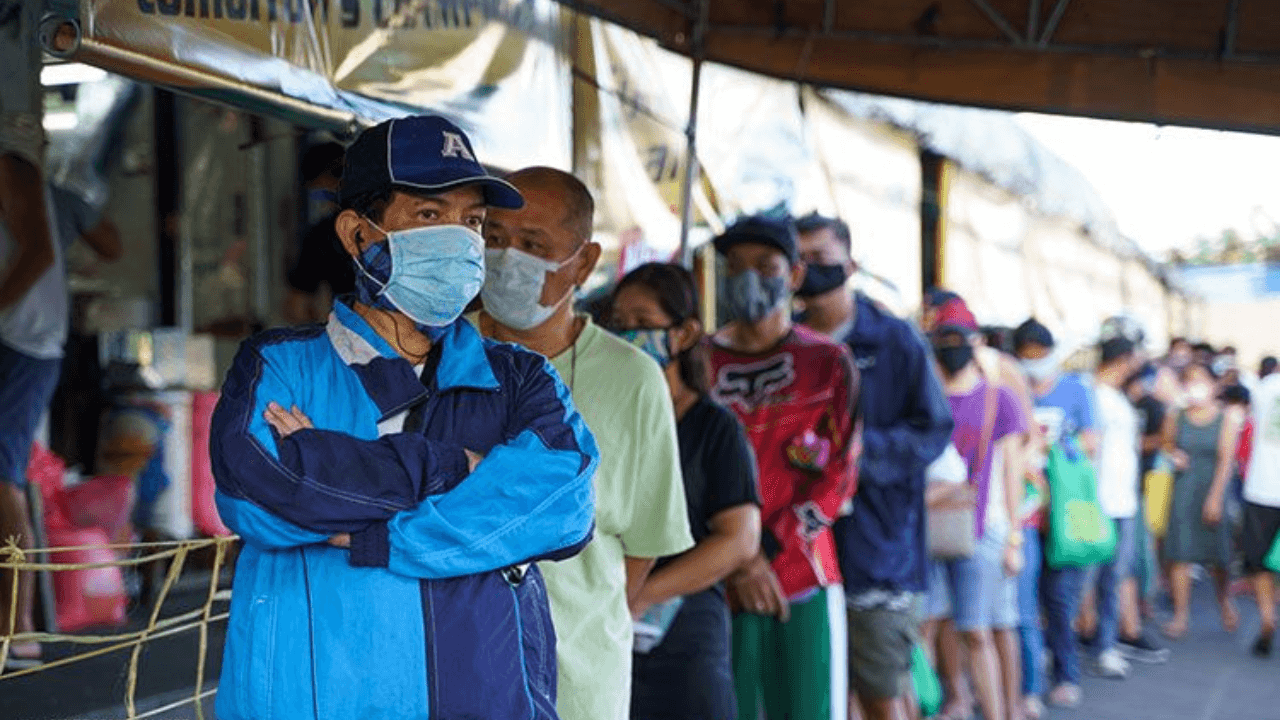 Voluntary mask wearing outdoors now allowed in PH