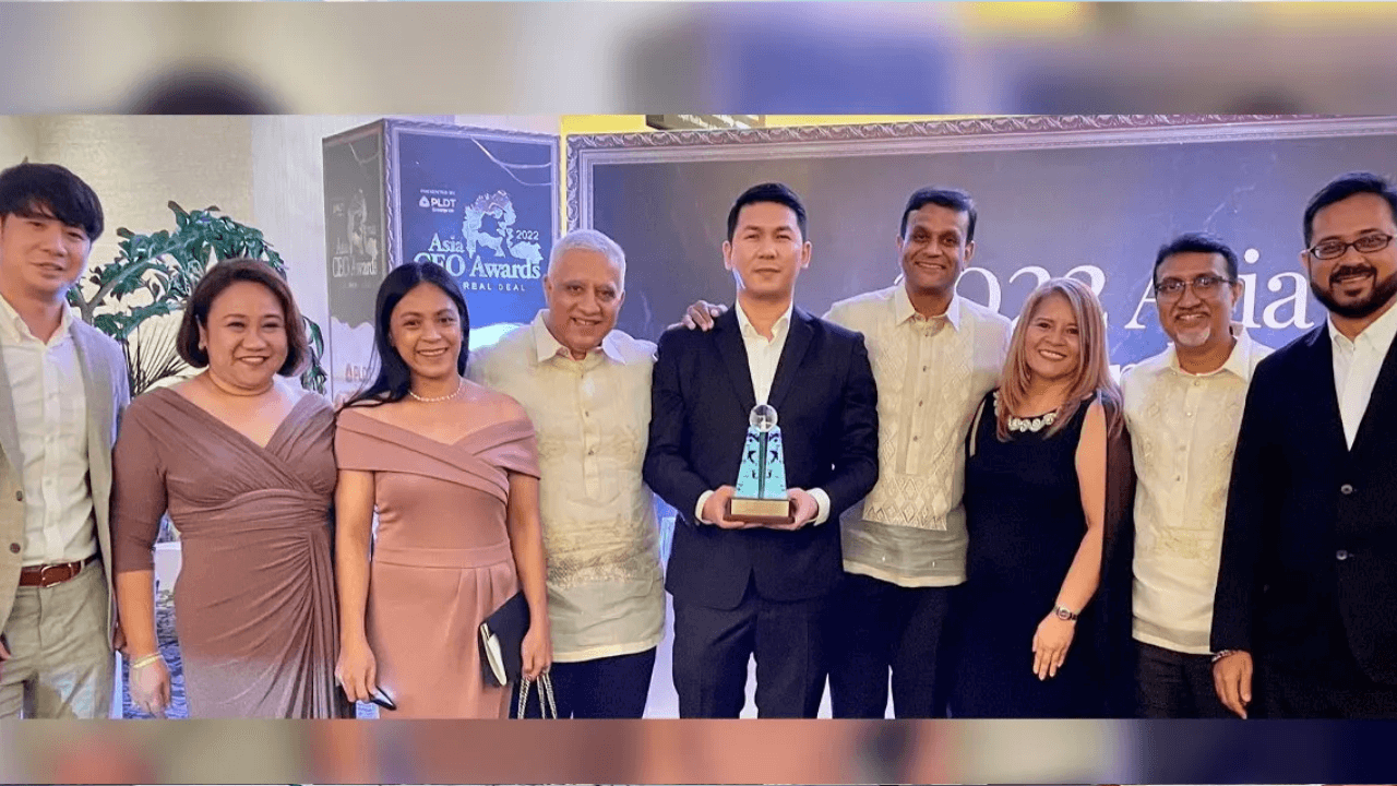 Sitel PH wins employer of the year at the 2022 Asia CEO Awards