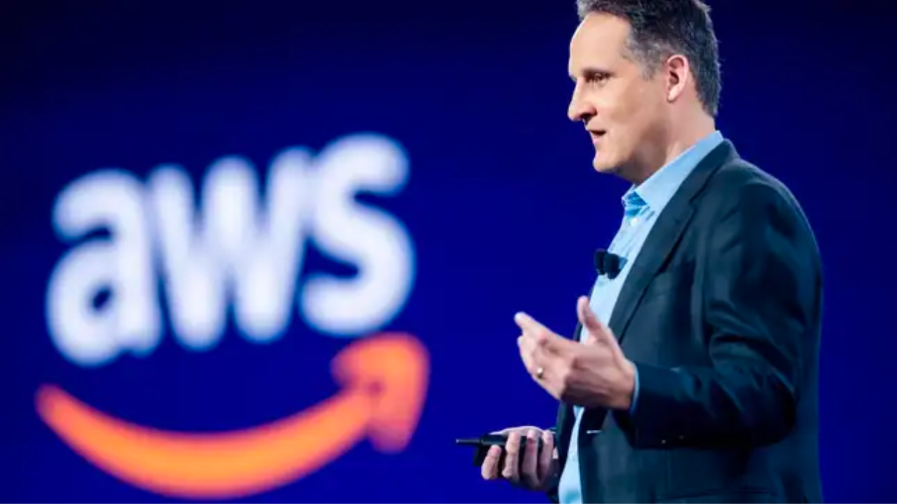 AWS lays off its cloud employees