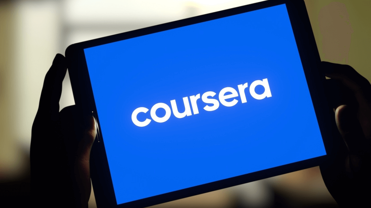 Coursera launches classes, features