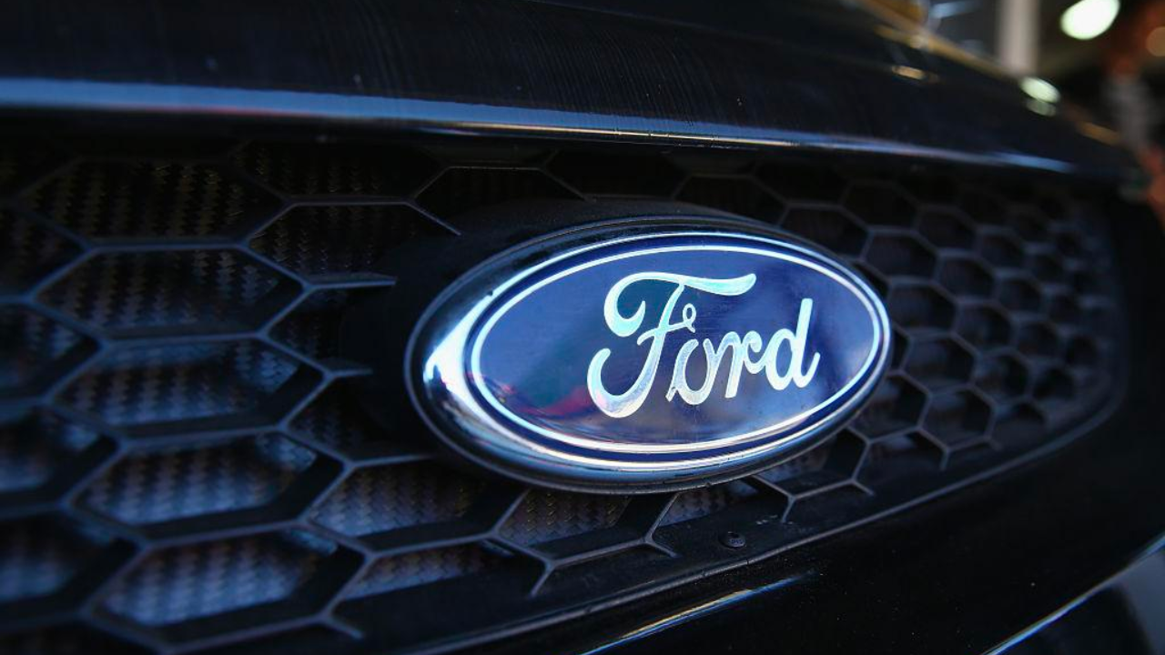 Ford Australia cuts 400 jobs