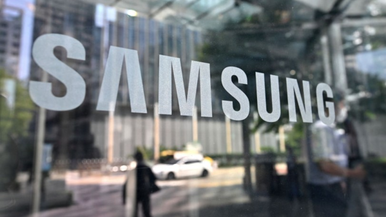 Samsung to outsource to China