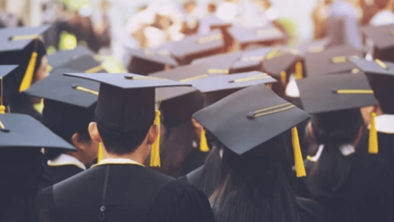 indian-it-firms-double-fresh-graduate-hiring