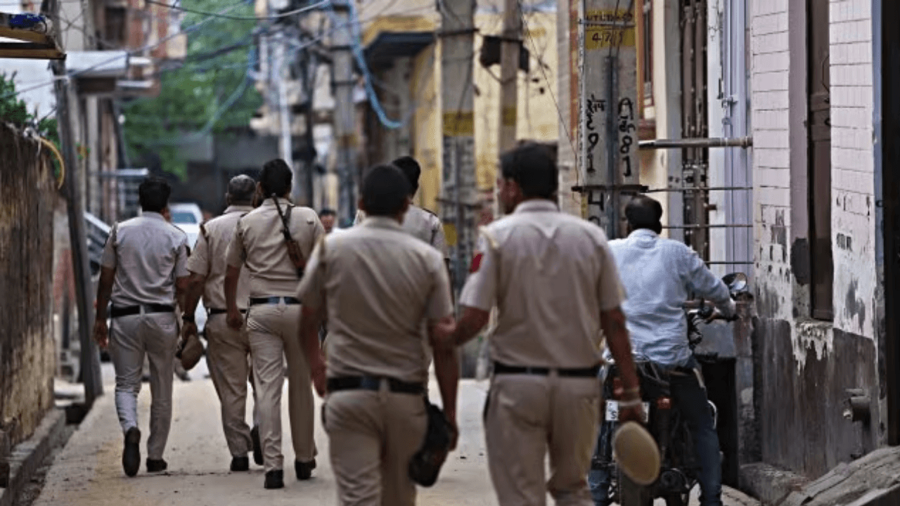India police bust fake call center in $7.5Mn credit card scam