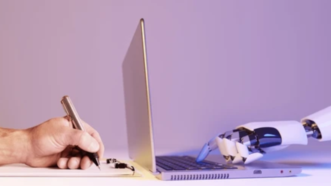 Call center crisis: Human workforce mistaken for AI