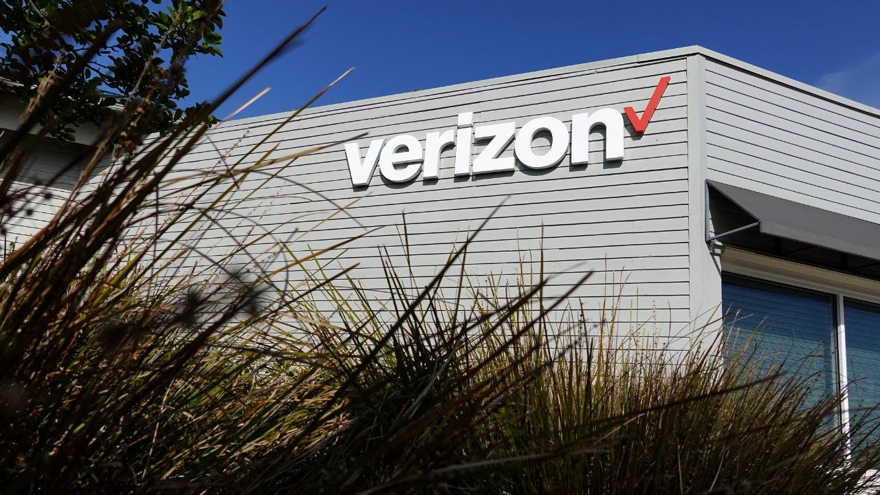 Outsourced workers hit hardest as Verizon cuts 13,000 jobs