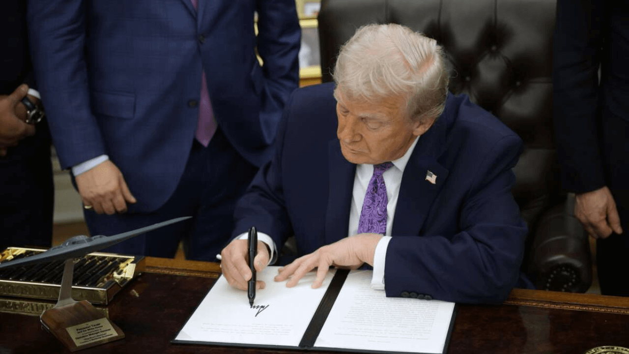 Trump signs order to override state AI laws, reshape global tech