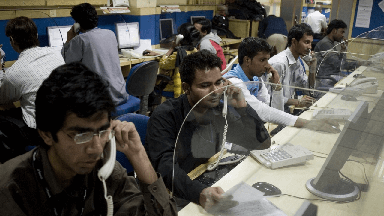 Infosys forecast lifts India IT stocks amid AI, visa pressures