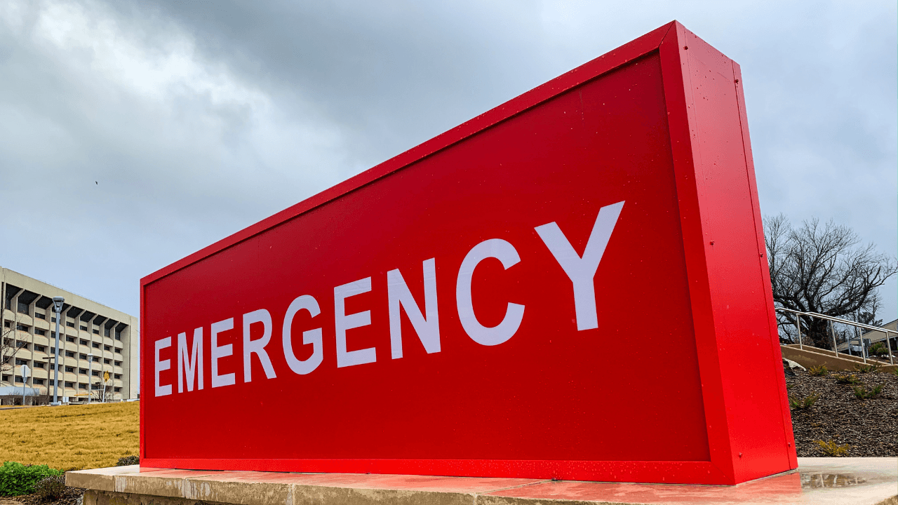 Canada&rsquo;s emergency room 12-hour crisis sparks patient safety concerns