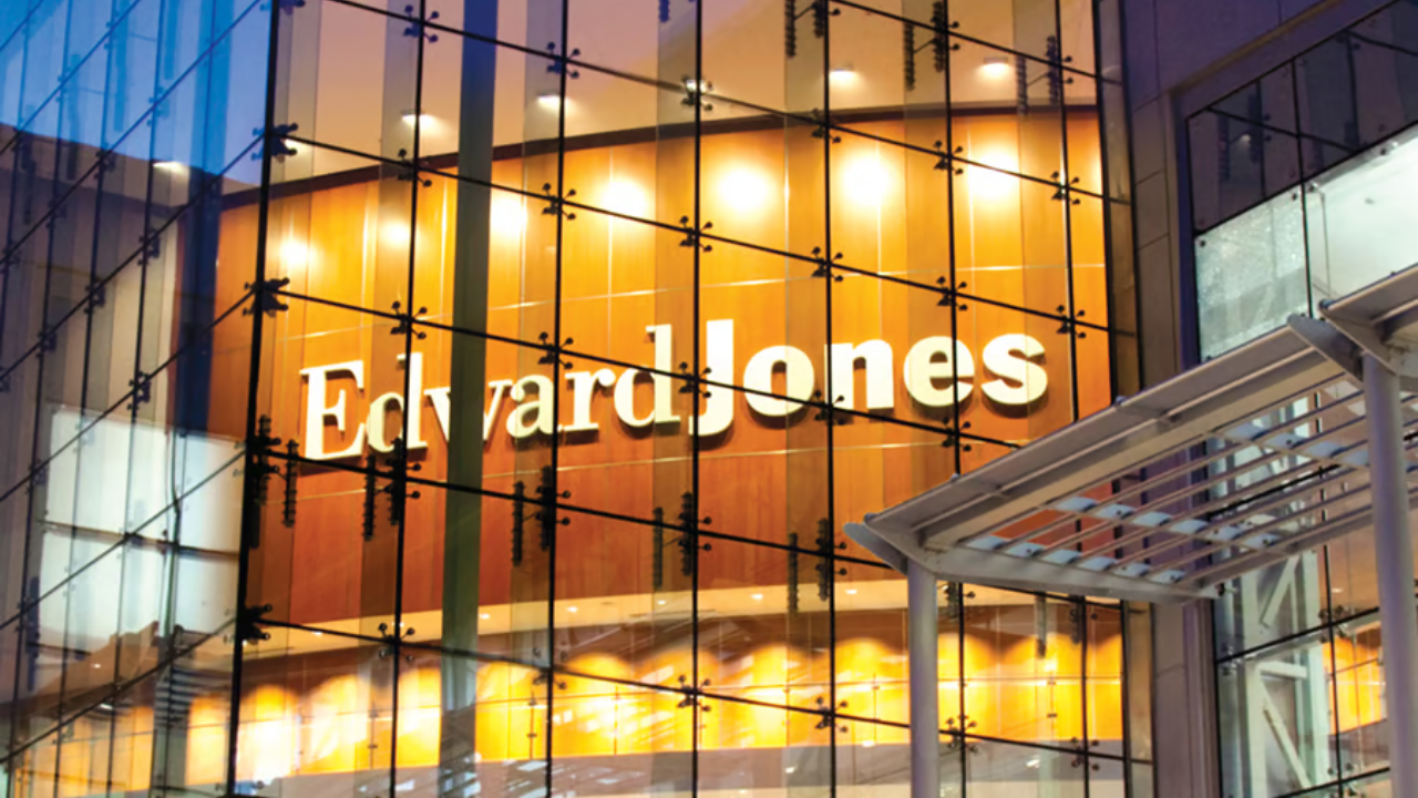 Edward Jones confirms India outsourcing amid U.S. staff cuts