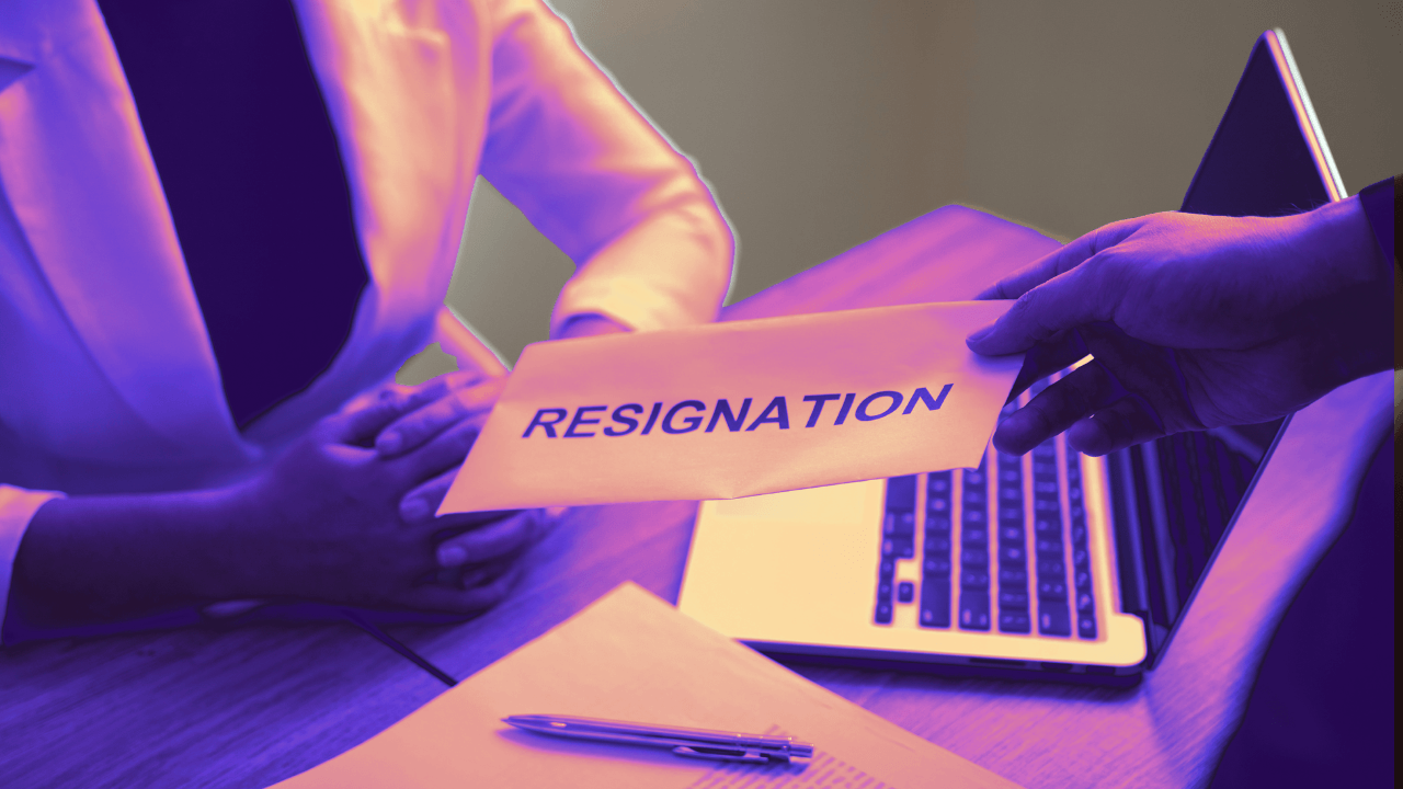 Customer service agents eye exit, not driven by AI fears