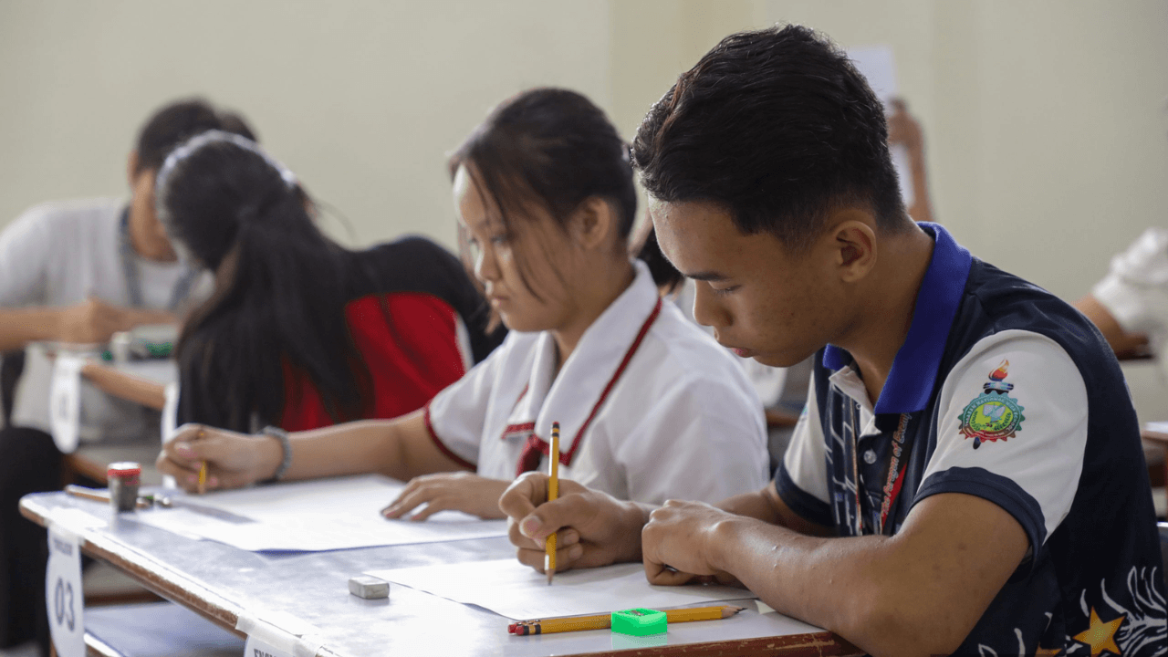 Philippines literacy crisis threatens BPO industry growth